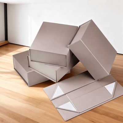 Luxury Custom Skincare Rigid Paperboard Boxes cardboard Magnetic Closure gift box Recyclable Reusable Gift Boxes for Cosmetics Candle Wallet Use