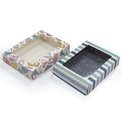 Imballaggio con scatole di cartone di carta kraft marrone con cartelle trasparenti in PVC