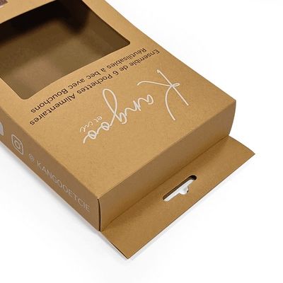 Disponibile in vendita al dettaglio con cartoncino appeso con gancio per la testa e cartellone pieghevole