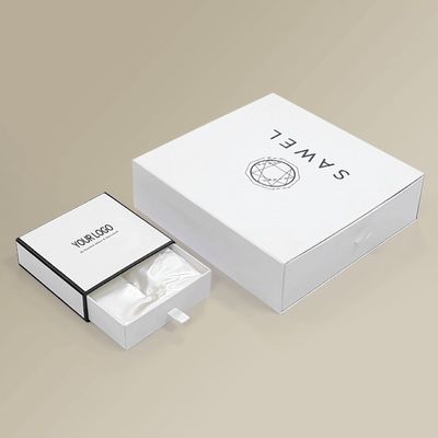 Scatole regalo in cartone rigido con rivestimento in satinato rivestito con vernice per imballaggi cosmetici