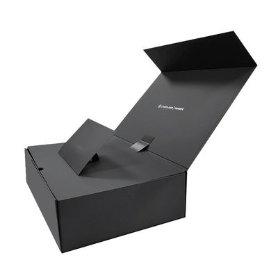 Logo personalizzato Carta nera con chiusura magnetica Scatola regalo pieghevole Fogli caldi / UV / Vernice Finitura