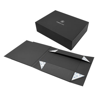 Logo personalizzato Carta nera con chiusura magnetica Scatola regalo pieghevole Fogli caldi / UV / Vernice Finitura