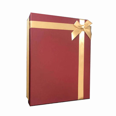 Set regalo con scatola magnetica rossa riciclabile CMYK/PANTONE