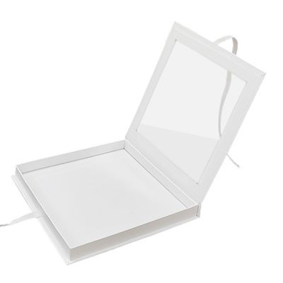 Scatola di imballaggio in cartone magnetico con nastro