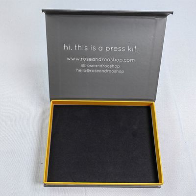 Moda spazzola per capelli di lusso scatola regalo nera set con schiuma EVA e carta d'oro stampa manipolazione