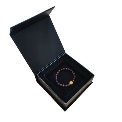 Altri Disegno personalizzato Carta rigida nera opaca Cartone imballaggio regalo Scatola magnetica con inserto di schiuma