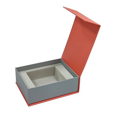 Scatola regalo rigida a forma di libro magnetico a misura di mano per l' imballaggio della cintura dell' orologio