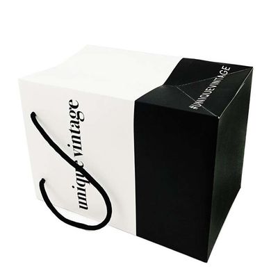 OEM Disegni personalizzati Luxury Matte Gift Shopping Paper Bag Con Logo Per Abbigliamento Scarpe
