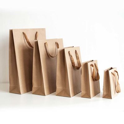 Borse da shopping di carta kraft marrone Offset stampa abbigliamento Borsa di carta logo personalizzato