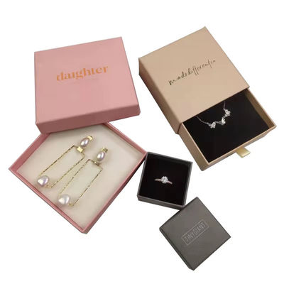 Collare personalizzato Logo orecchini gioielli confezionamento regalo scatola con schiuma inserire scatola di cartone rigido per anelli e braccialetti