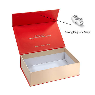 Custom Luxury Red Magnetic Clamshell Christmas Theme Gift Box Biodegradabile Rigid Magnetic Closure Box Confezionamento con manico