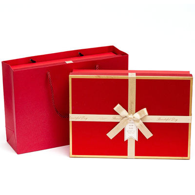 Logo UV personalizzato riciclabile 2pcs confezionamento in cartone Capo e scatola regalo base con arco per vestiti scarpe cosmetici