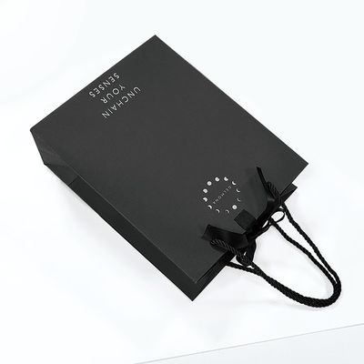 Custom Design Luxury Black Matte Spessore carta abbigliamento confezionamento regalo borsa da acquisto con nastro logo e manico