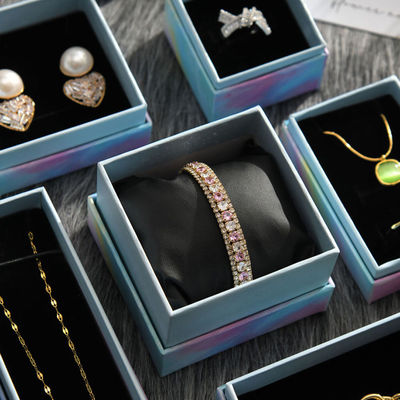 Scatole per gioielli con logo personalizzato, orecchini per collare femminile, anello, bellissimo imballaggio, scatole regalo in carta.