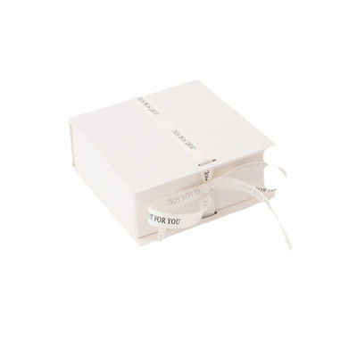 Logo a nastro bianco scatola regalo pieghevole trucco abbigliamento accessori cartone rigido con laminazione lucida