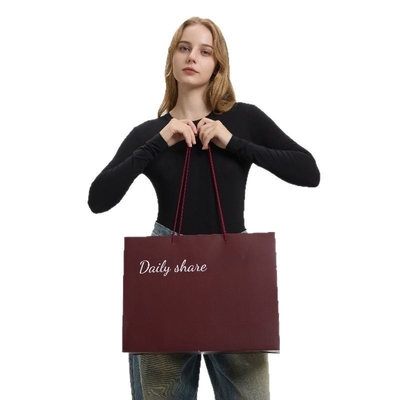 Borse della spesa in carta grandi ed eleganti personalizzate con logo Design riciclato Moda all'ingrosso di lusso Borse firmate per negozi