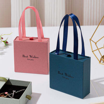 Carta kraft stampata su misura di lusso Gioielleria Scatole per orecchini e collane Scatola anello di carta riciclabile Imballaggio regalo per donne