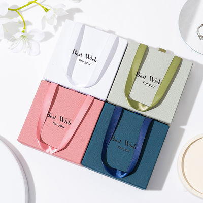 Carta kraft stampata su misura di lusso Gioielleria Scatole per orecchini e collane Scatola anello di carta riciclabile Imballaggio regalo per donne