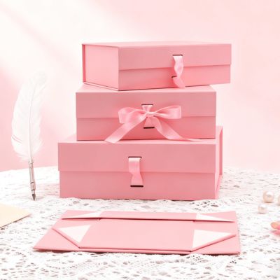 Scatola pieghevole con nastro di qualità con logo personalizzato Rosa Nero Forma rettangolare Imballaggio in carta artistica magnetica per laminazione opaca goffratura