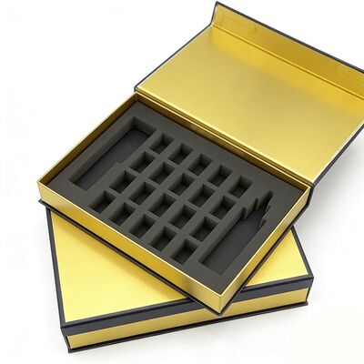 Luxury Premium Magnetic Closure Flip Top Rigid Cardboard Package Box Matte Paper Gift Box per cosmetici