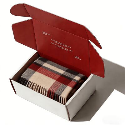 Scatole pieghevoli e riciclate di cartone bianco personalizzate per la spedizione e l'imballaggio di abbigliamento con logo